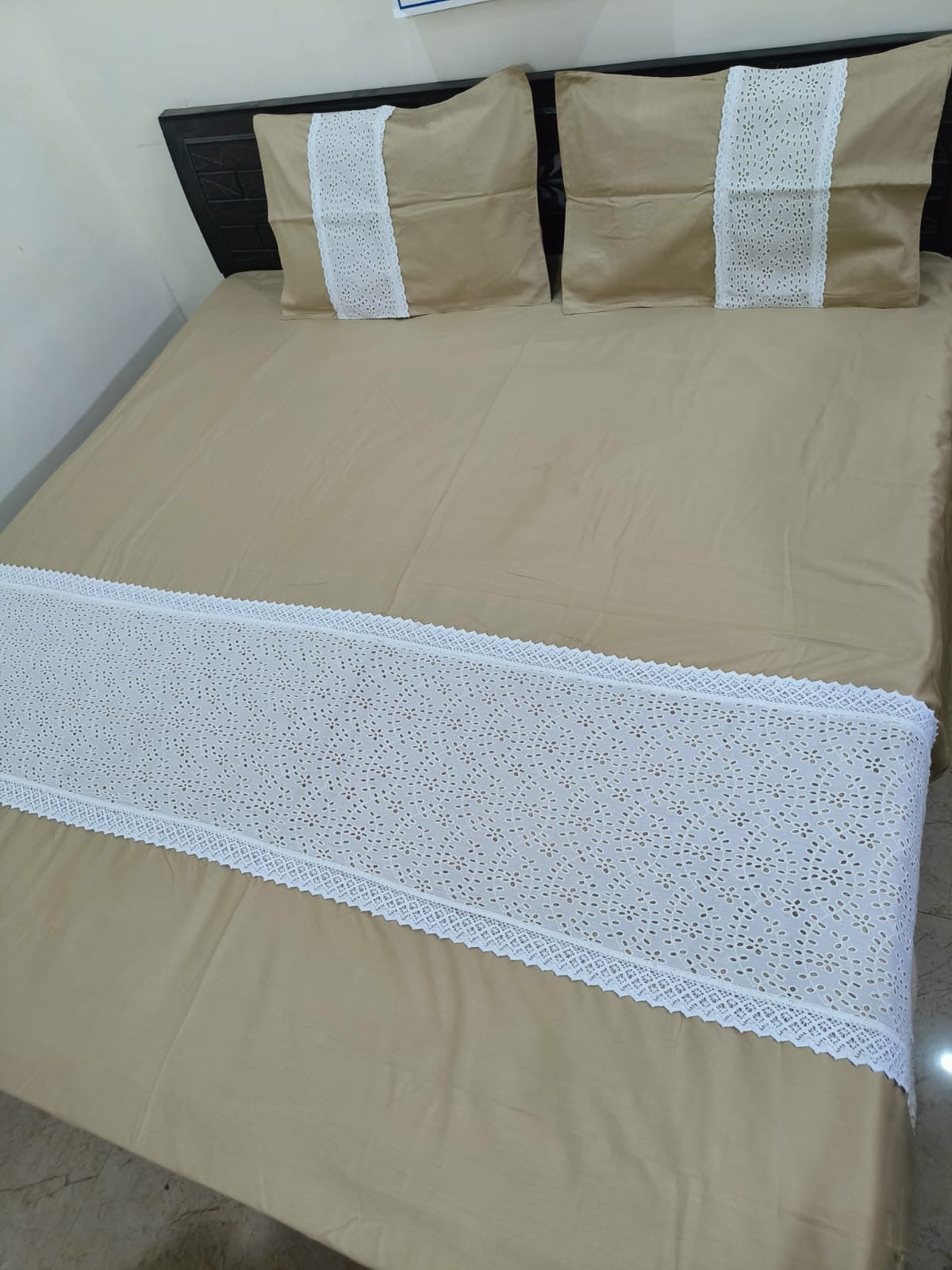 Hacoba applique work bedsheet -King