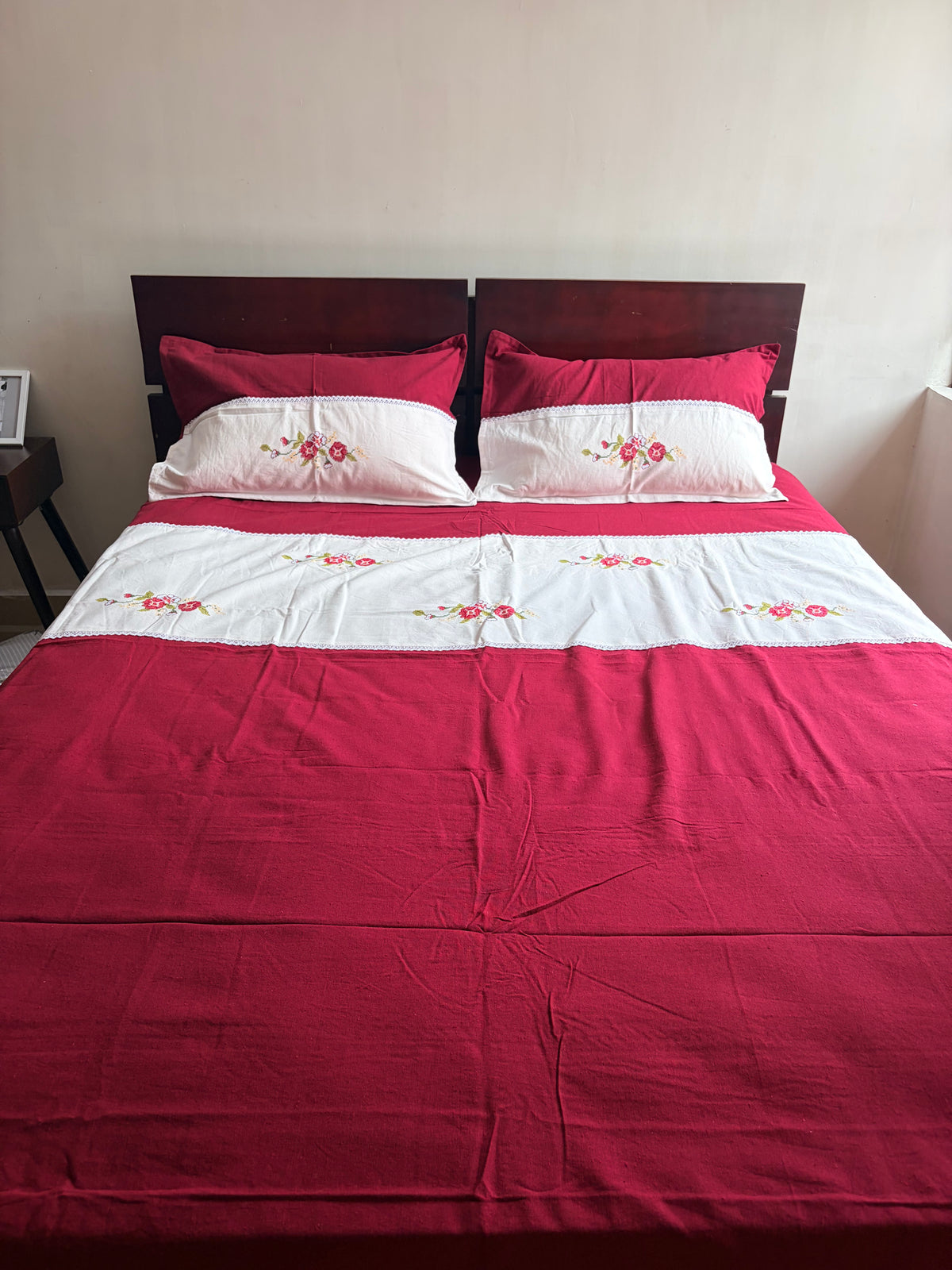 Embroidered bedsheet king