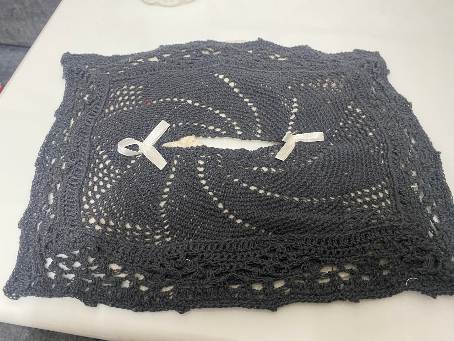 Crochet tissue box cover