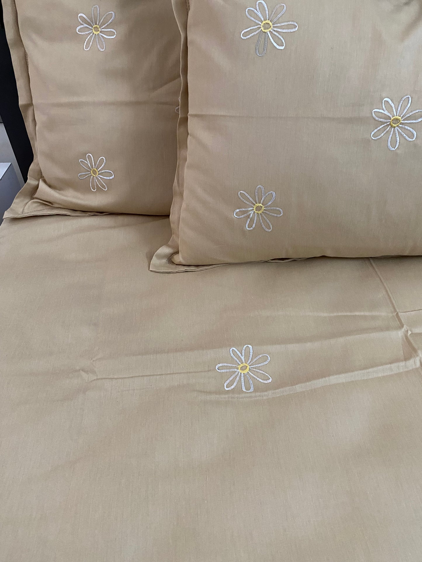 Flower embroidered bedsheet -King