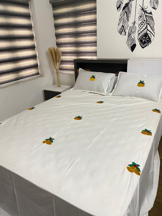 Jingle bells - white - embroidered bedsheet - King