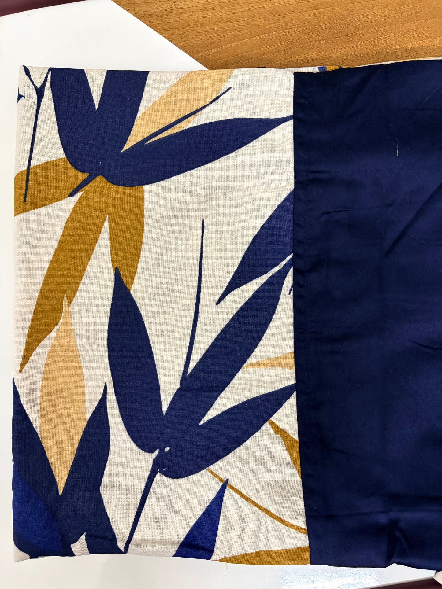 Border bedsheet - Queen