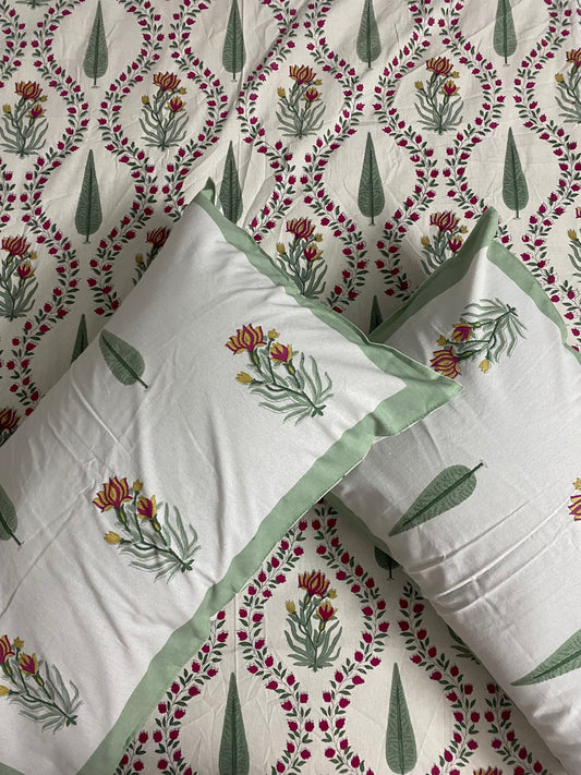 Handblock print in pure cotton Queen size bedsheet - Fitted