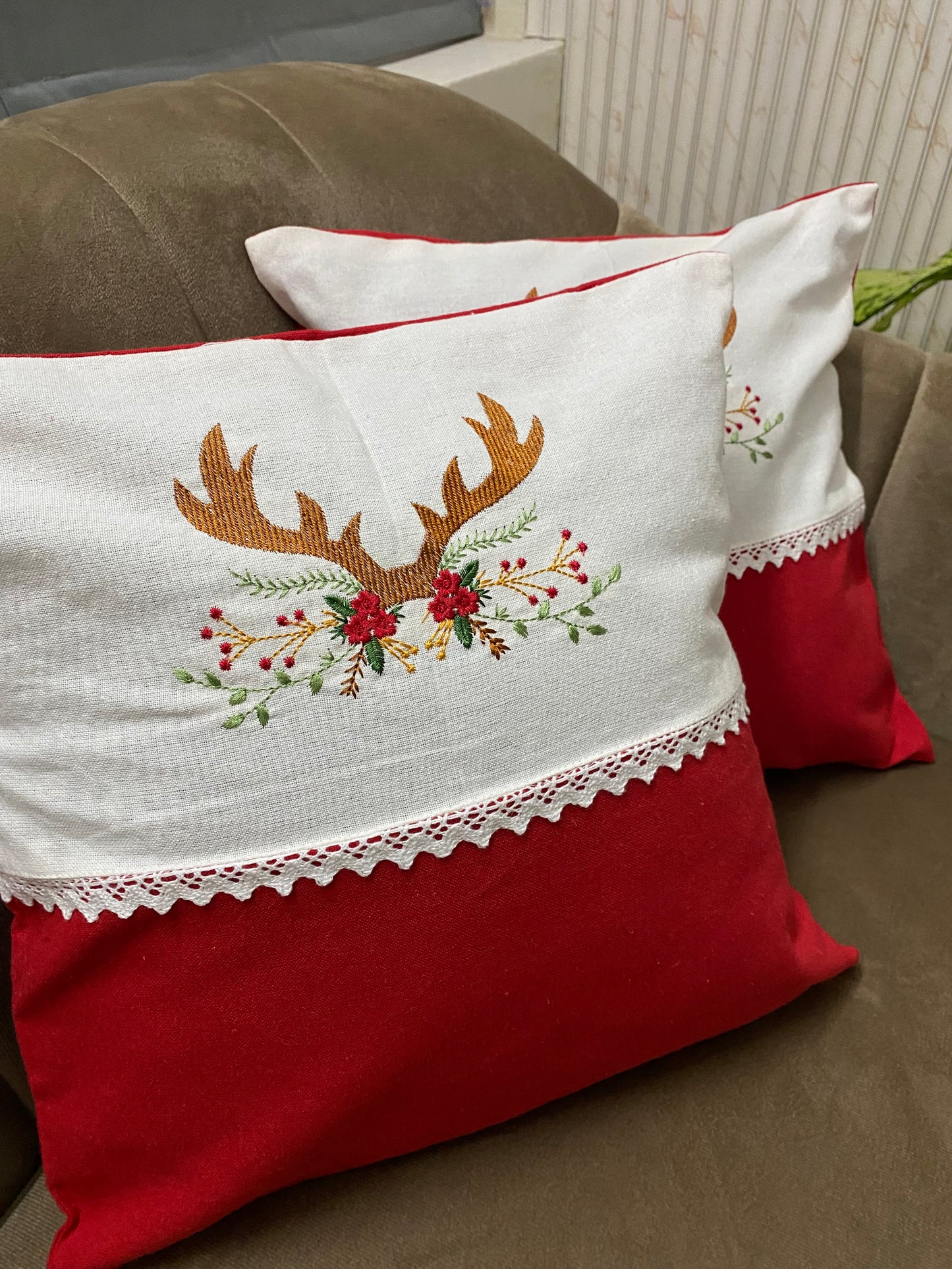 Reindeer charm - embroidered cushion cover