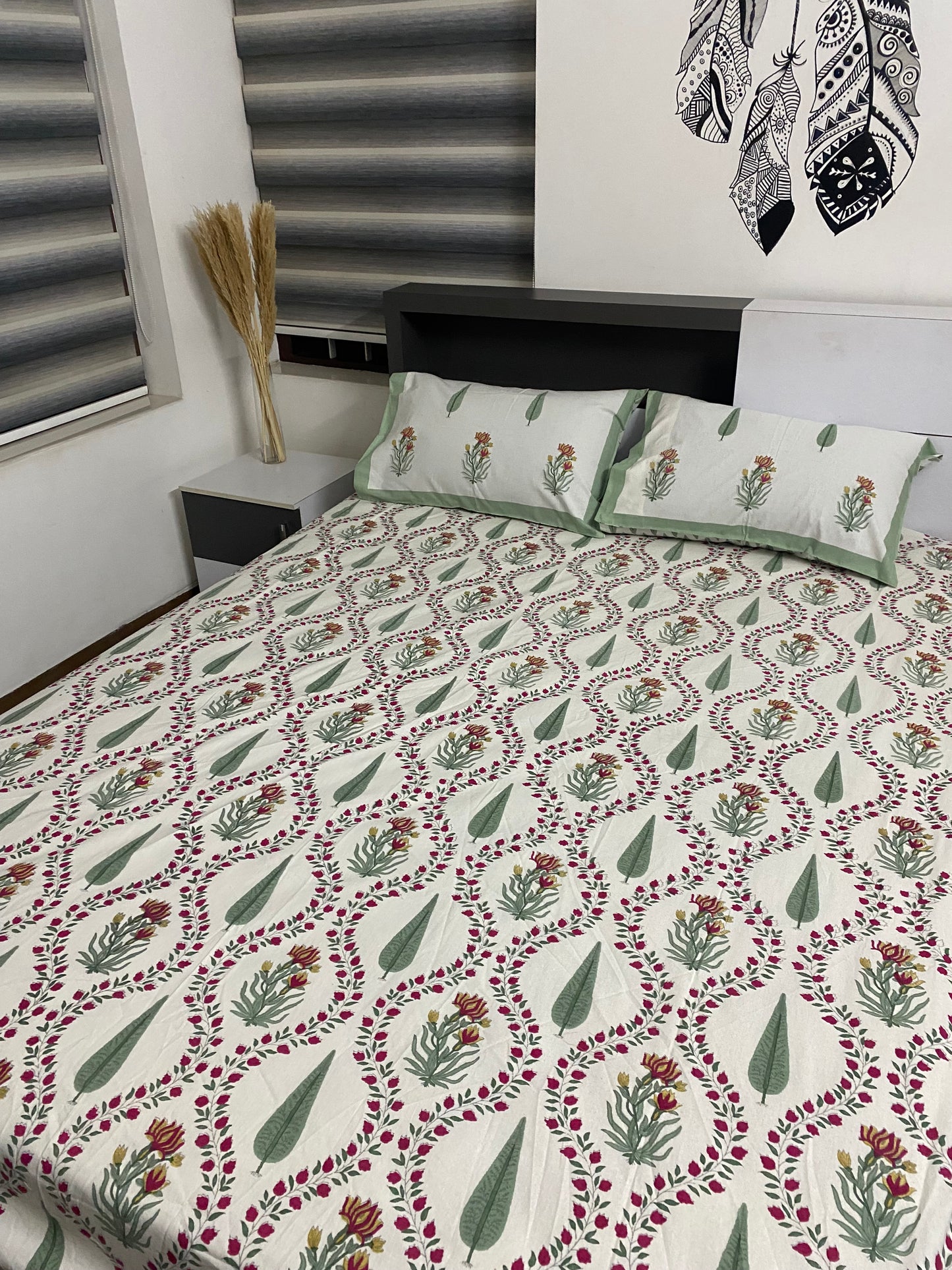 Handblock print in pure cotton Queen size bedsheet - Fitted