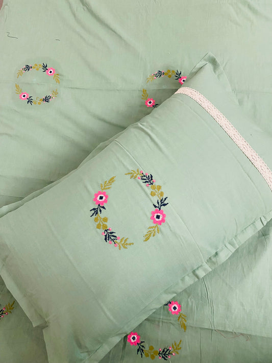 Single embroidered bedsheet