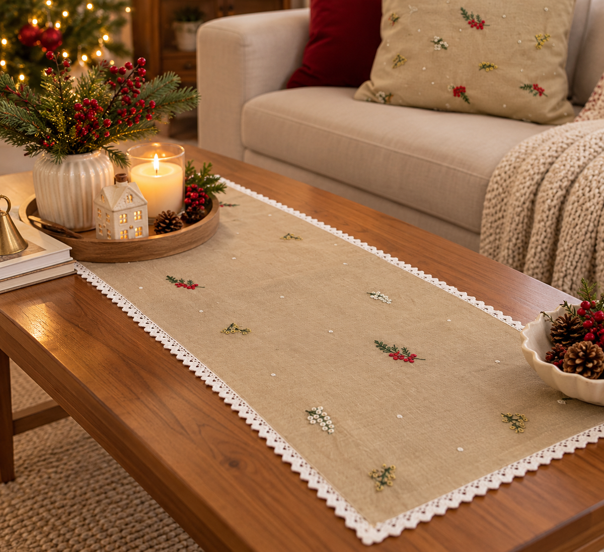 Winter berry - Embroidered table runner