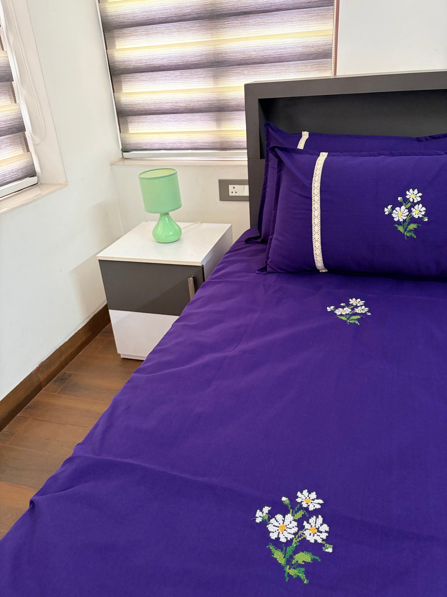 Cross stitch embroidered bedsheet - King
