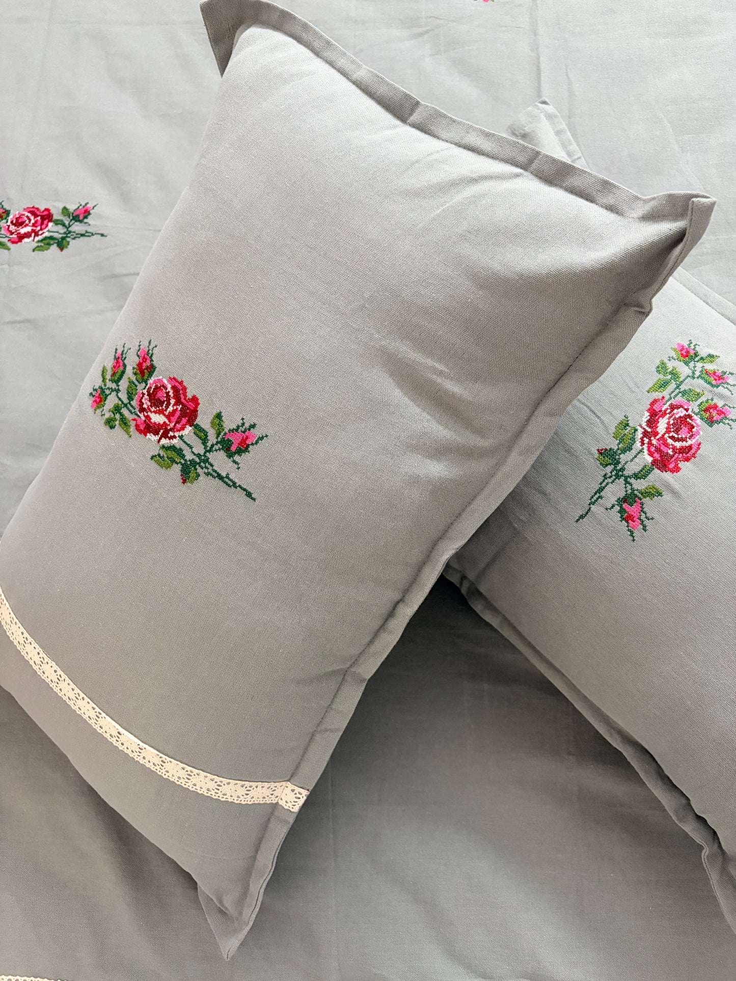 Cross stitch embroidery bedsheet - Queen
