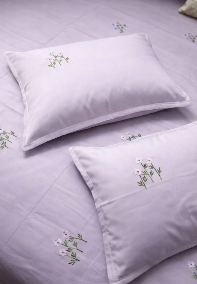 Lilac Embroidered bedsheet
