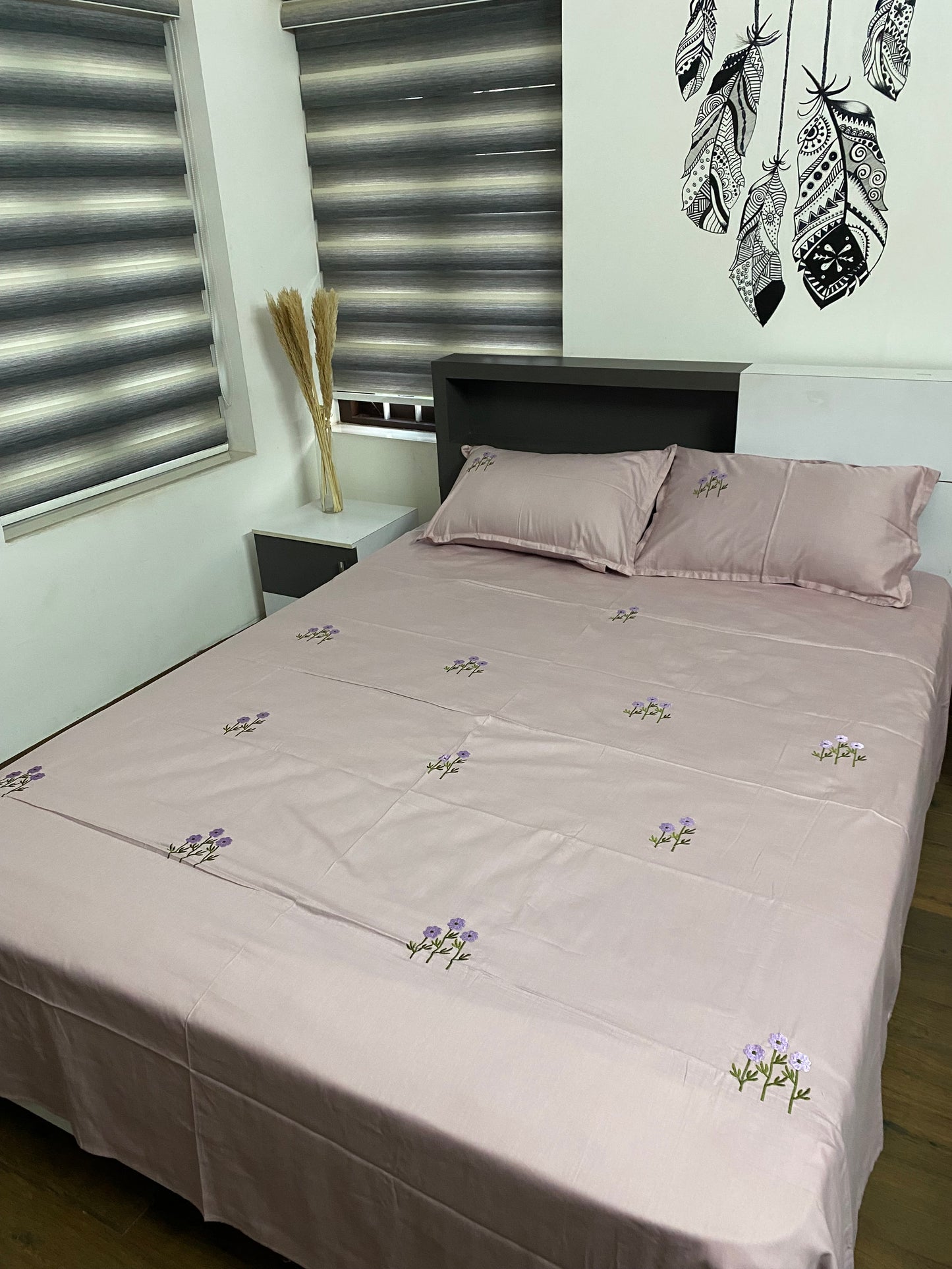 Embroidered bedsheet