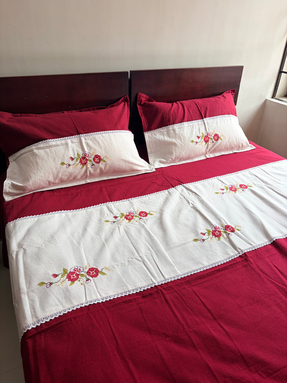 Embroidered bedsheet king