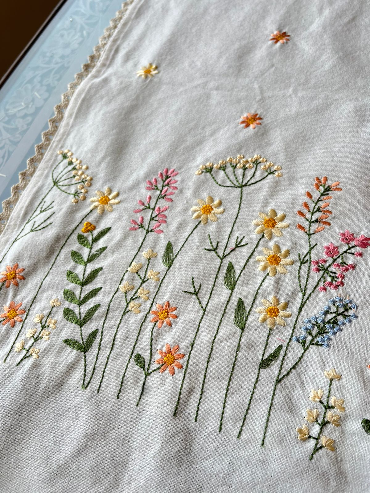 Meadow Blooms- Table runner