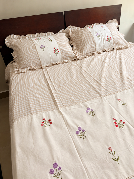 Gingham grace - Embroidered king size bedsheet