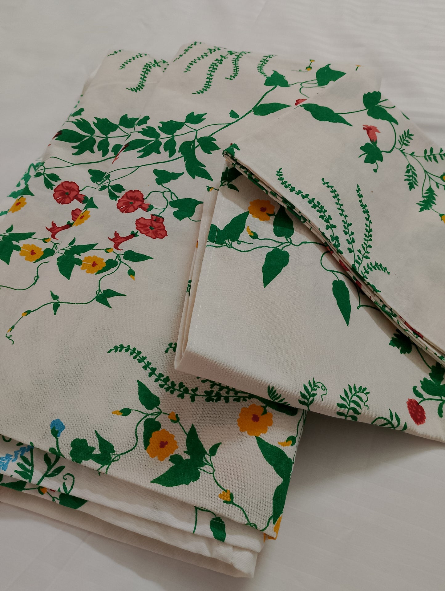 The creeper border bedsheet- King