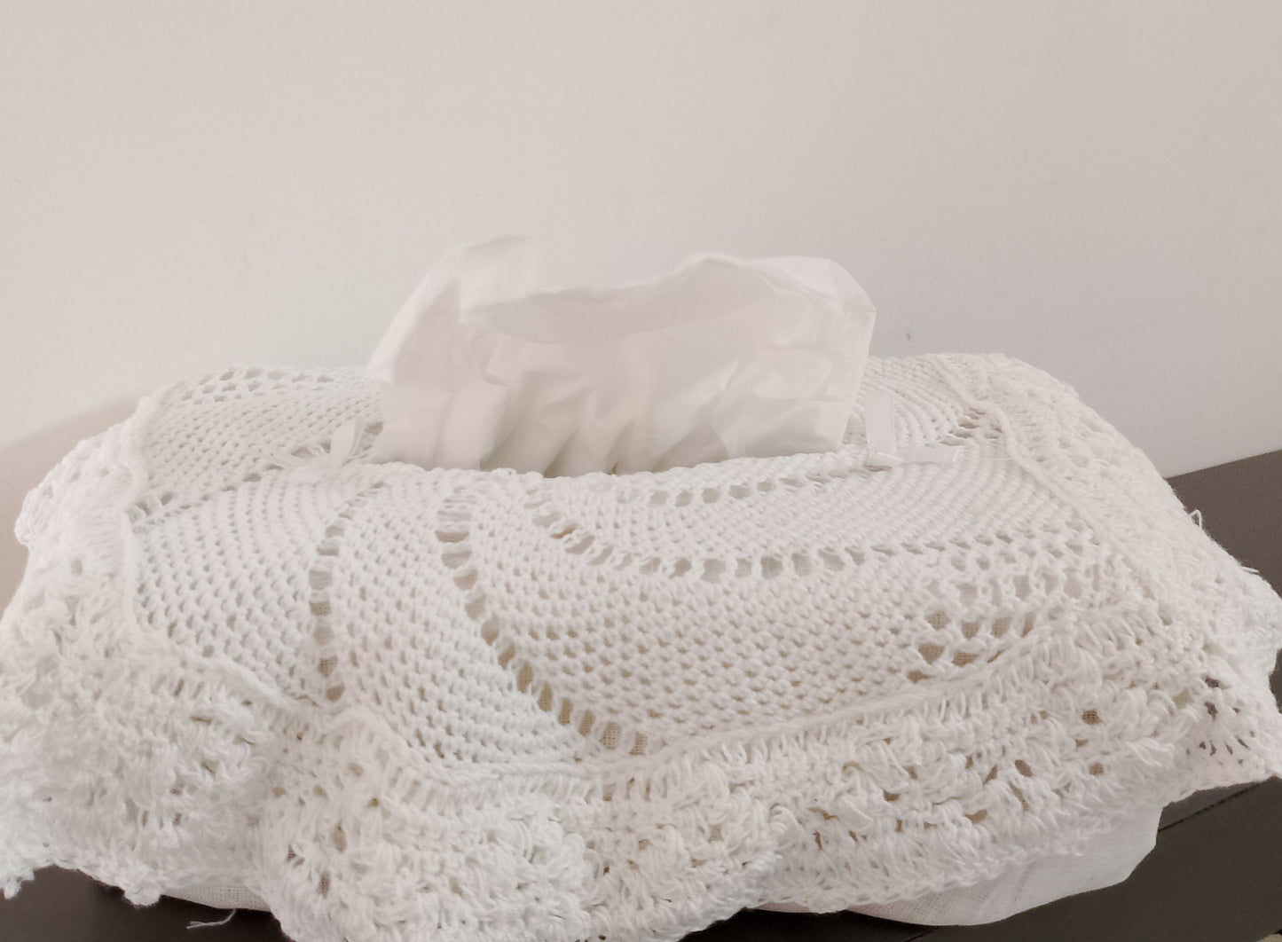 Crochet tissue box cover