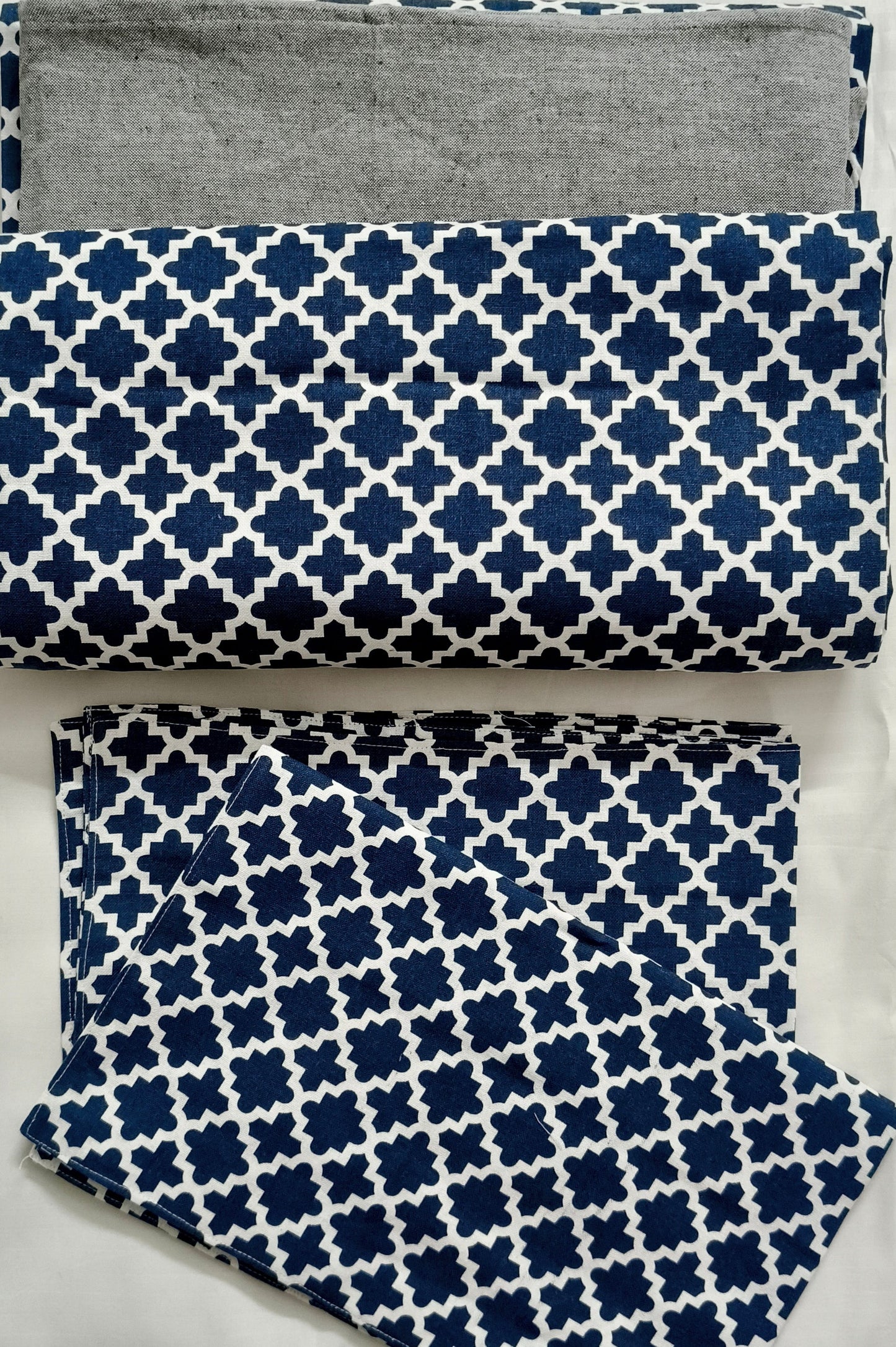 Border bedsheet -Queen